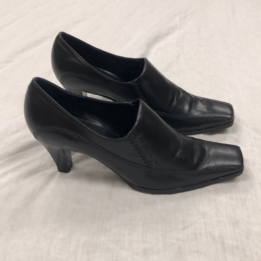 Franco Sarto Women’s Tova (17328001) Black Leather Square Toe Heels/ Size: 7M